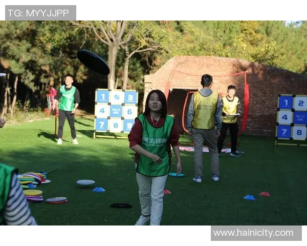 飞盘追梦：黄芳在飞盘世界中的成长与探索之旅